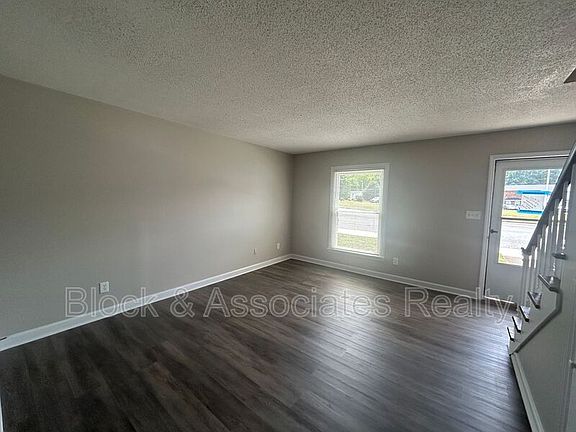 3rd image of 504 S Cherry St