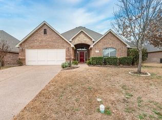 107 Chateau Dr, Aledo, TX 76008