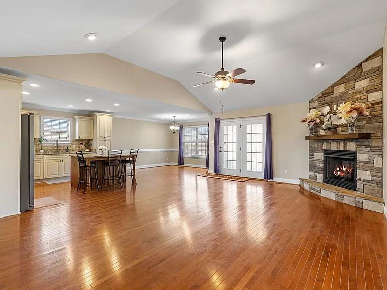526 Cornucopia Ln — Photo 8
