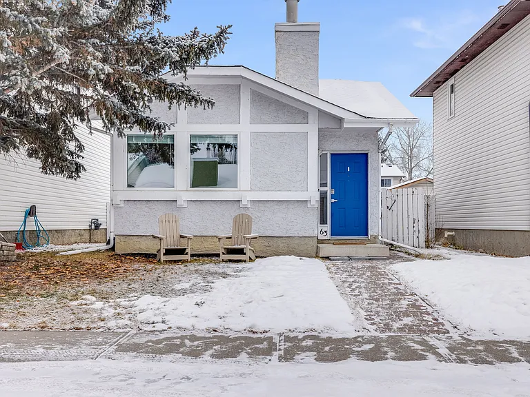 63 Woodglen Close SW — Photo 14
