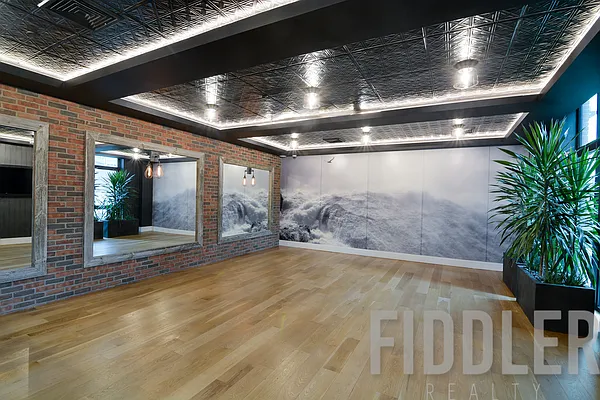 Rented by The KCI Group | media 30