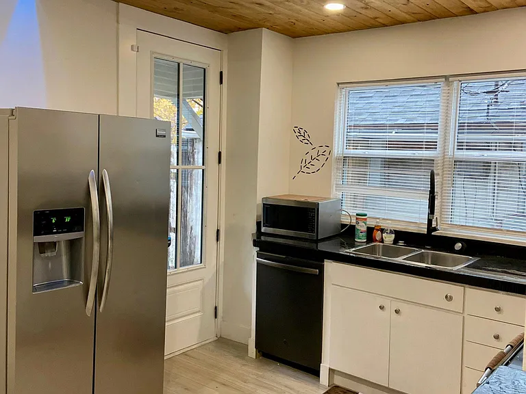 1210 S Senate Ave — Photo 14