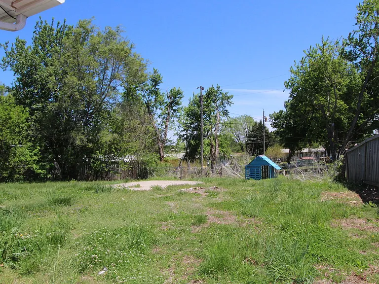 2017 Custer Rd — Photo 11