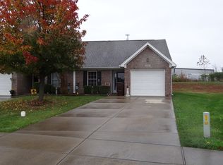 12427 Springmeadow Dr, Louisville, KY 40229