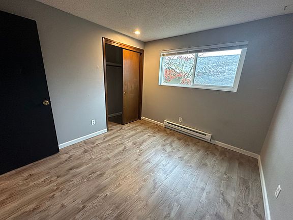 4th image of 3432 Hoyt Ave APT 4