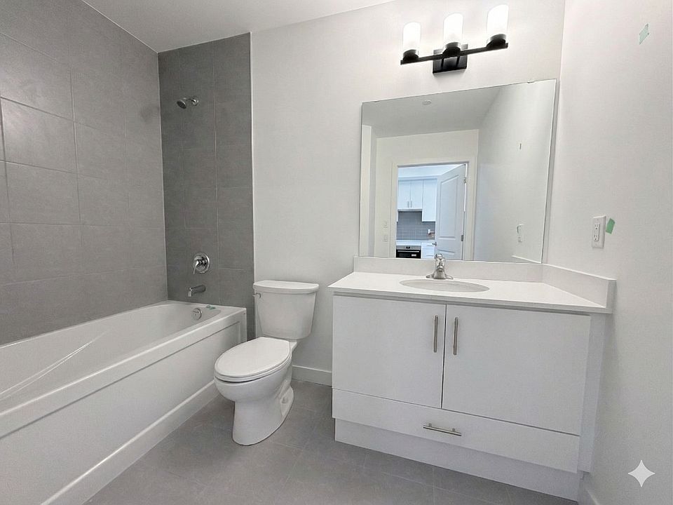 1st image of 461 Green Rd #814