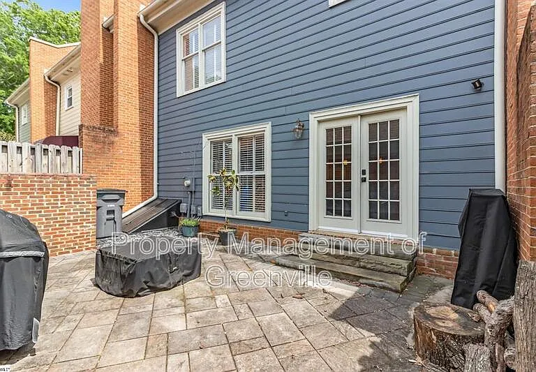 110 Kilkenney Ct — Photo 35