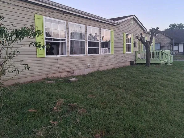 389 B St NE, Linton, IN 47441