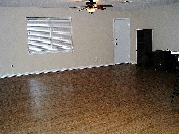 2nd image of 905 South St