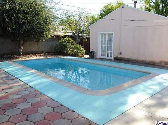4th image of 6456 Teesdale Ave