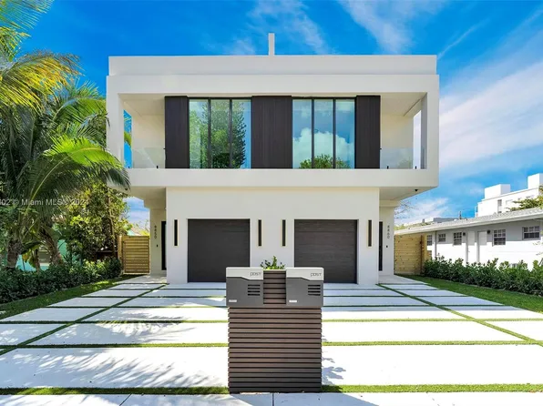 8860 NE 8th Ct, Miami, FL 33138