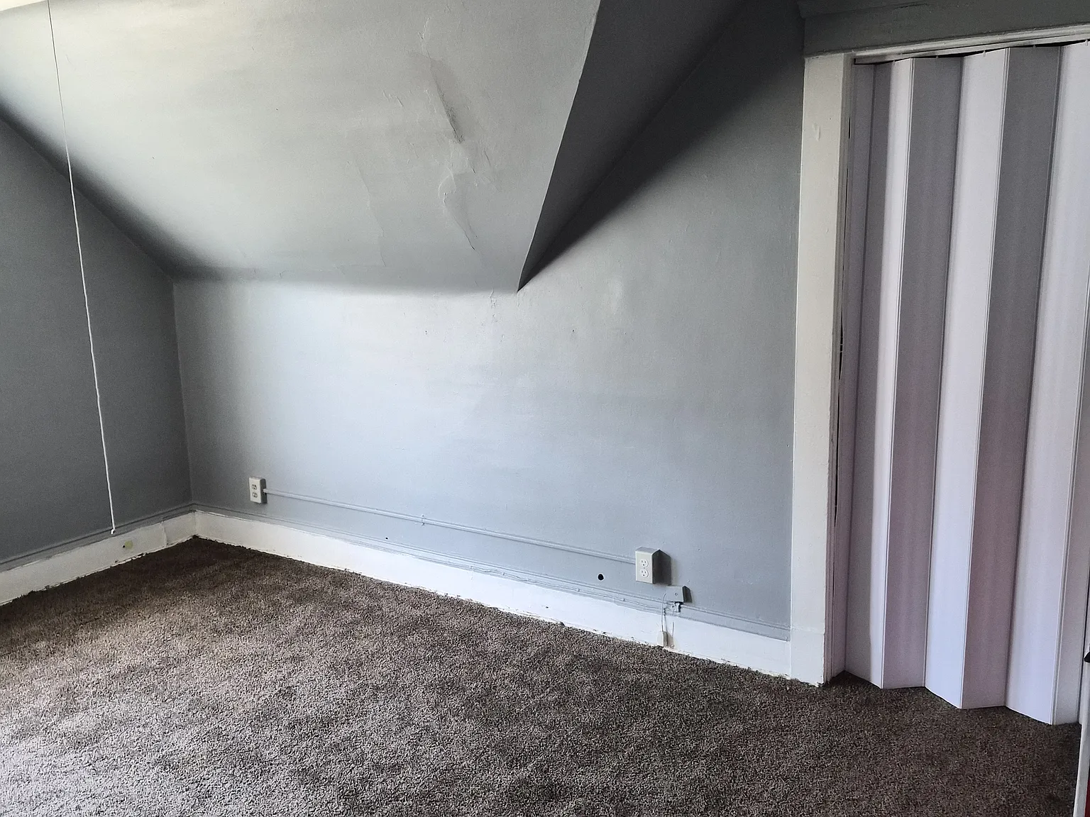 1 bed, 999 sqft, $650 — Photo 3