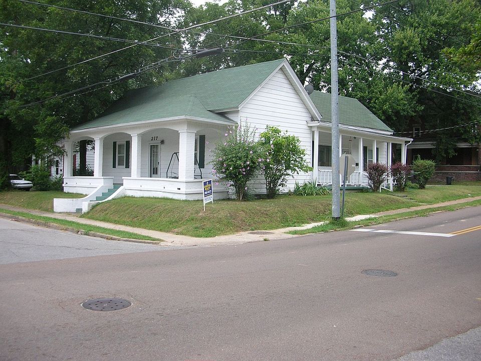 2nd image of 217 King Ave
