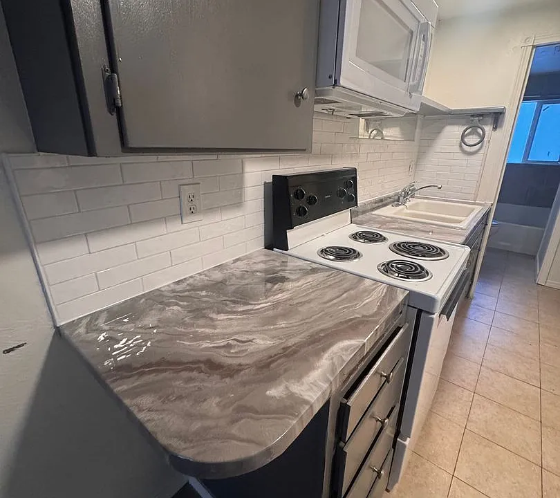 441-459 SE 12th Ave