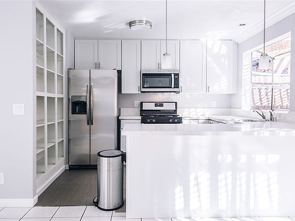 3rd image of 2152 Bluehaven Ct