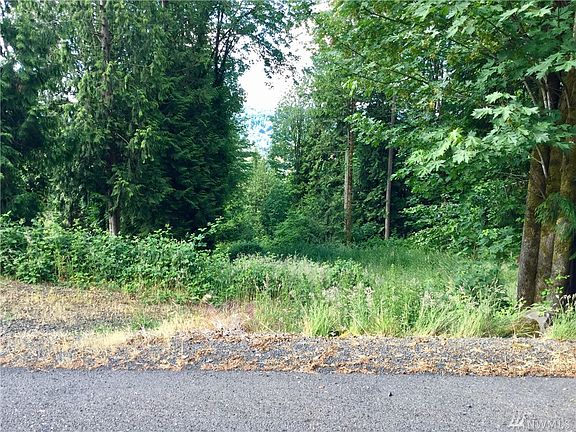 City lot ready for a new built home!