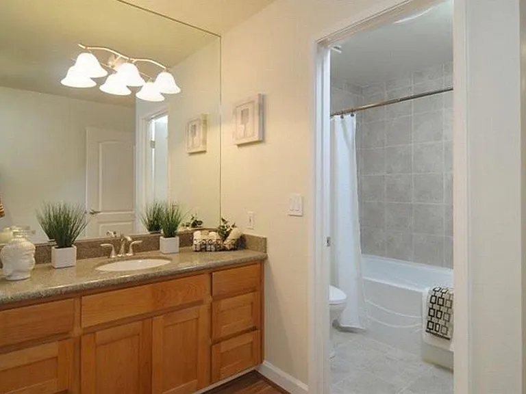 415 Pinehurst Ave — Photo 7