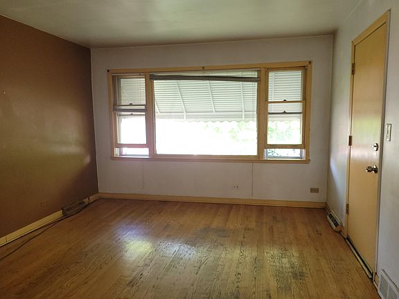 4th image of 2165 N Moody Ave Unit 1