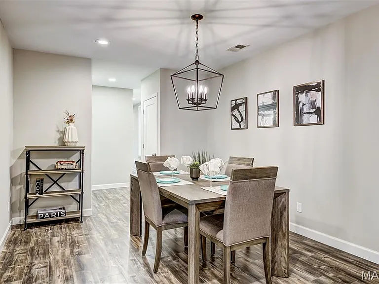 4250 Lindell Blvd #A — Photo 13