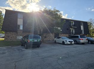 920 Stratford Dr E APT 6, Bourbonnais, IL 60914