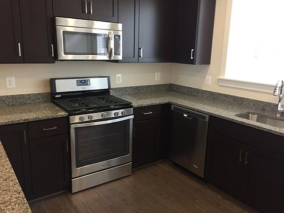 3rd image of 16608 Crabbs Branch Way
