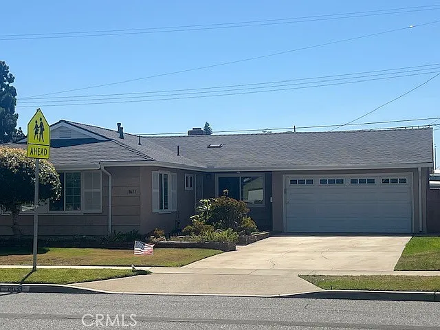 Building Photo - 8633 San Rio Dr