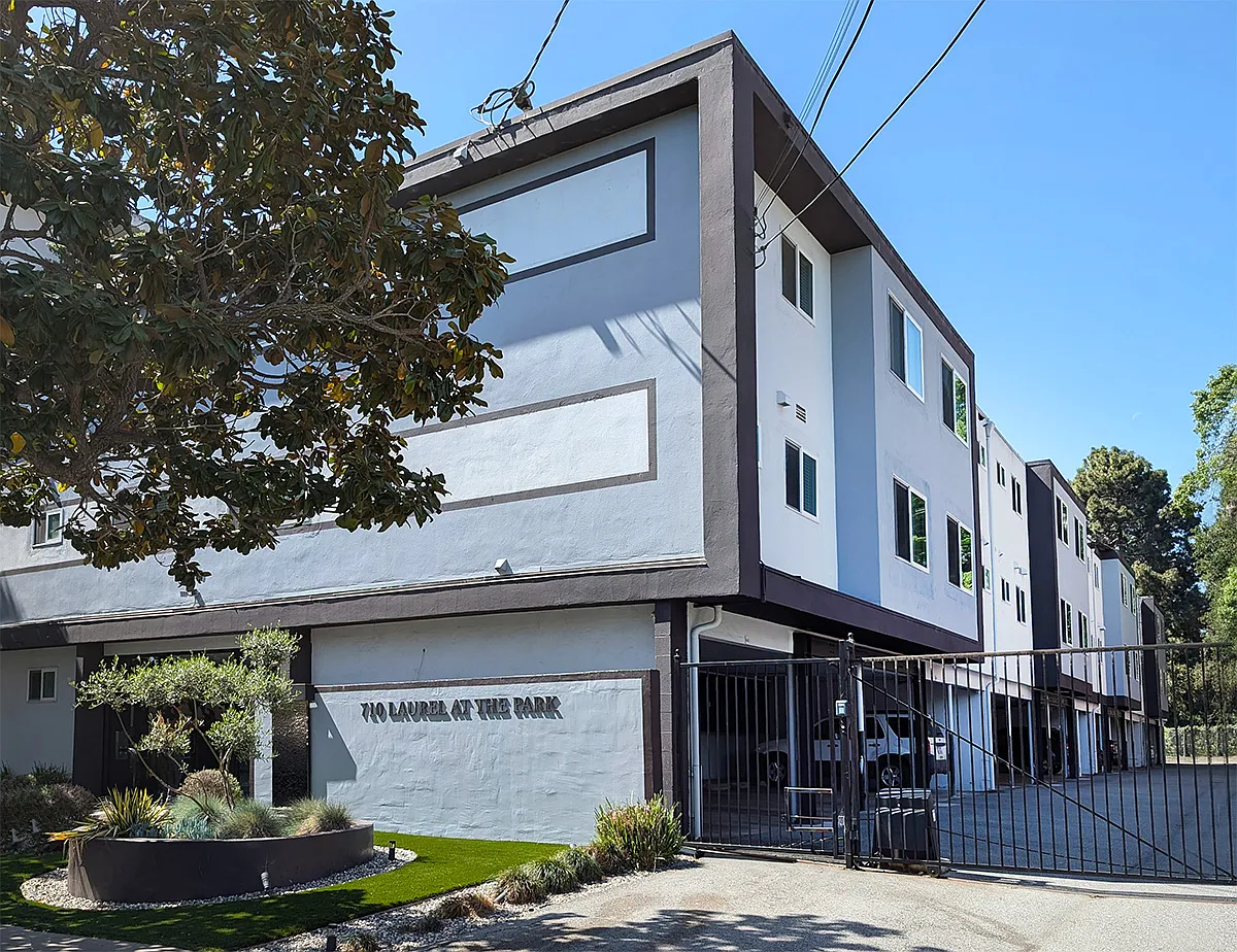 Park Laurel Apartments — Photo 3