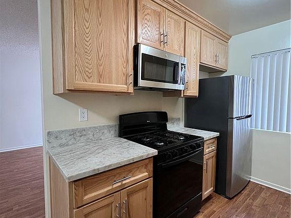 5th image of 535 E Hazel St APT 6