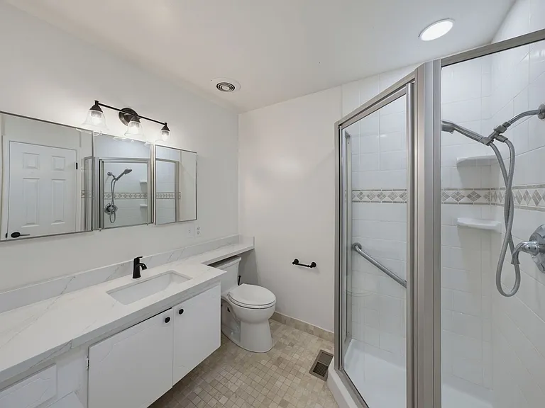 20368 Flora Ln — Photo 22