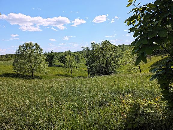 2nd image of 1176 Burgin Rd #T