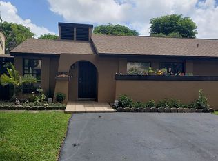 6827 SW 128th Ct, Miami, FL 33183