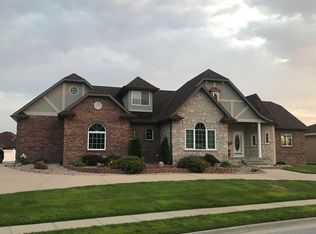 841 Avenue P, Carter Lake, IA 51510