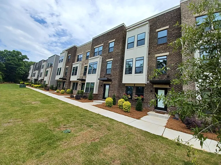 238 Russell Branch Ln #238 — Photo 4