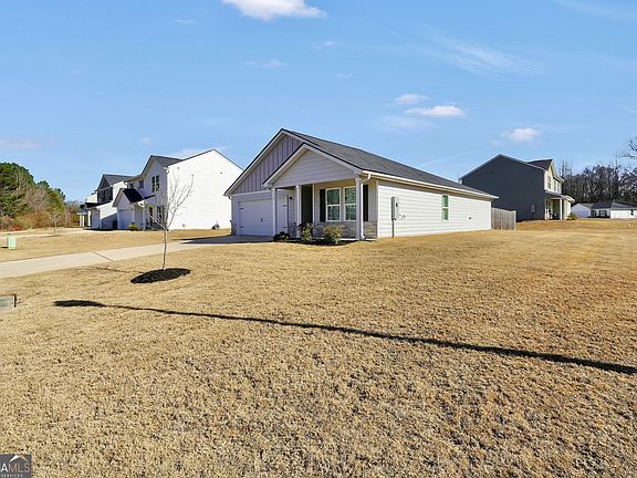 5th image of 140 Catalpa Rd