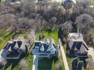 410 Painted Woods Dr, Waukee, IA 50263