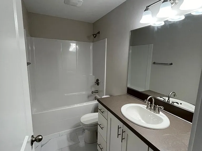1401 Hardcastle Ave — Photo 18