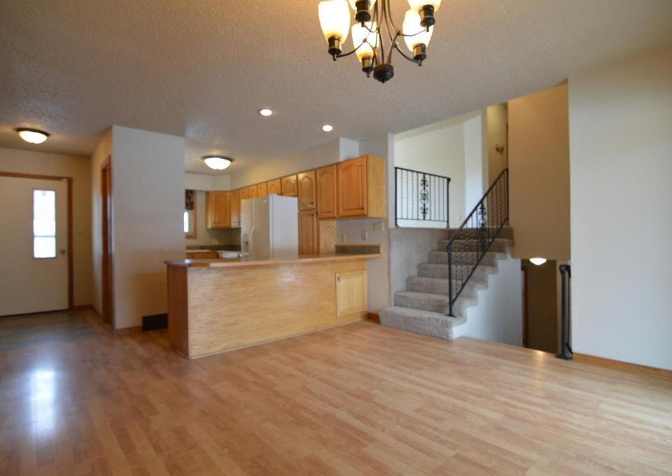 1st image of 1430 S Reno Dr