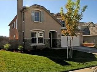 19520 Castille Ln, Saugus, CA 91350