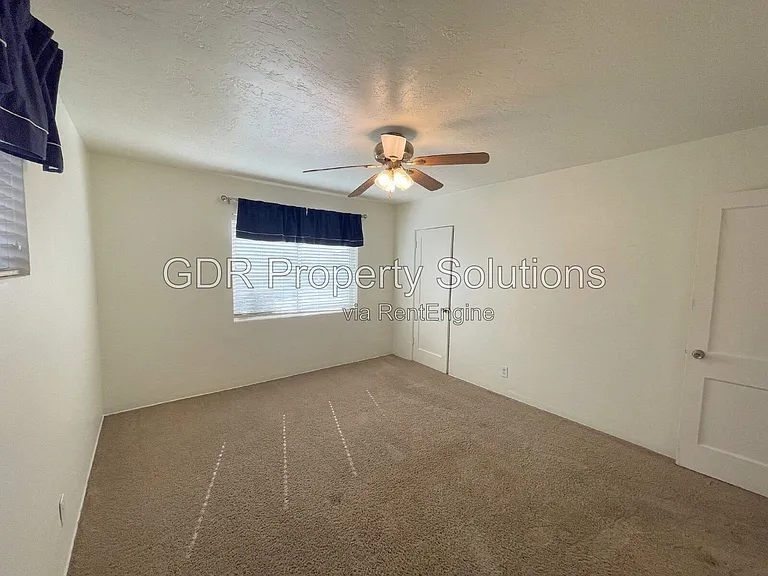 5703 Princess Jeanne Ave NE — Photo 13