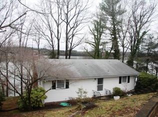 228 Lakeshore Ln, Taylorsville, NC 28681