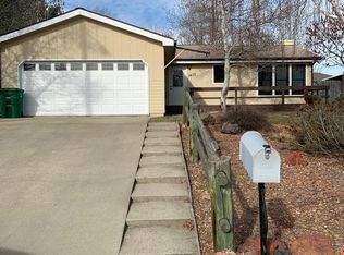 1472 N Heights Rd, Sheridan, WY 82801