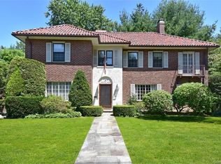 2 Edgewood Ln, Bronxville, NY 10708