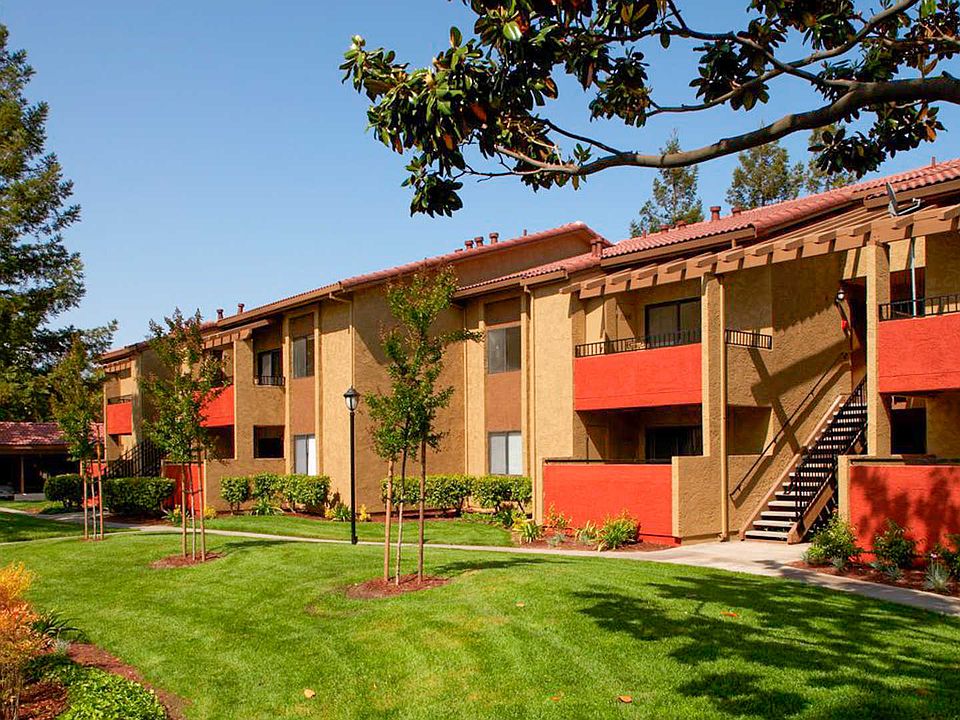 Verde Apartments