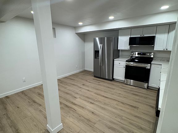 3rd image of 209 E Lindon Way #B