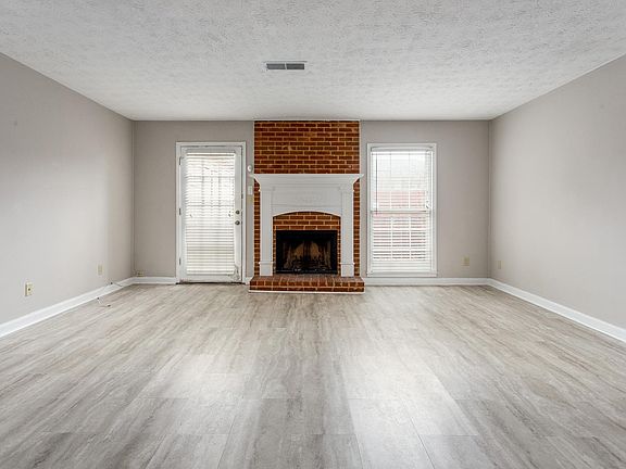 Living room, gas fireplace