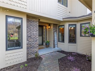 682 N Cove Dr, Webster, NY 14580