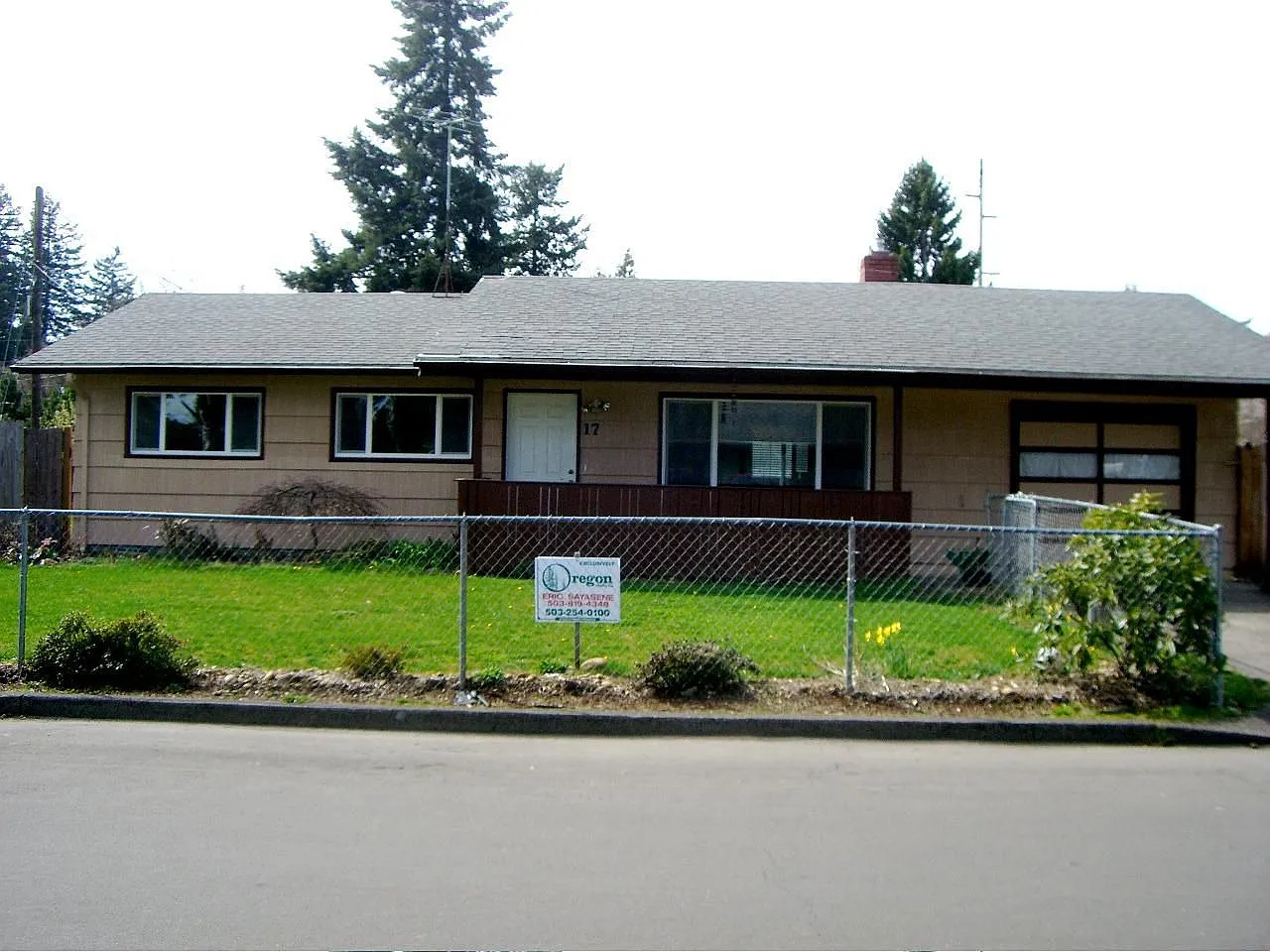 17 SE 167th Ave photo 1