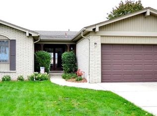 39608 Timberlane Dr, Sterling Heights, MI 48310