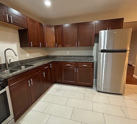 2nd image of 8940 White Oak Ave #11393475