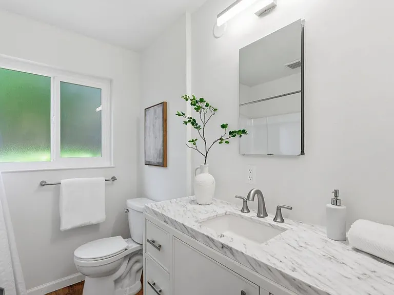 452 Waddington Ave — Photo 14